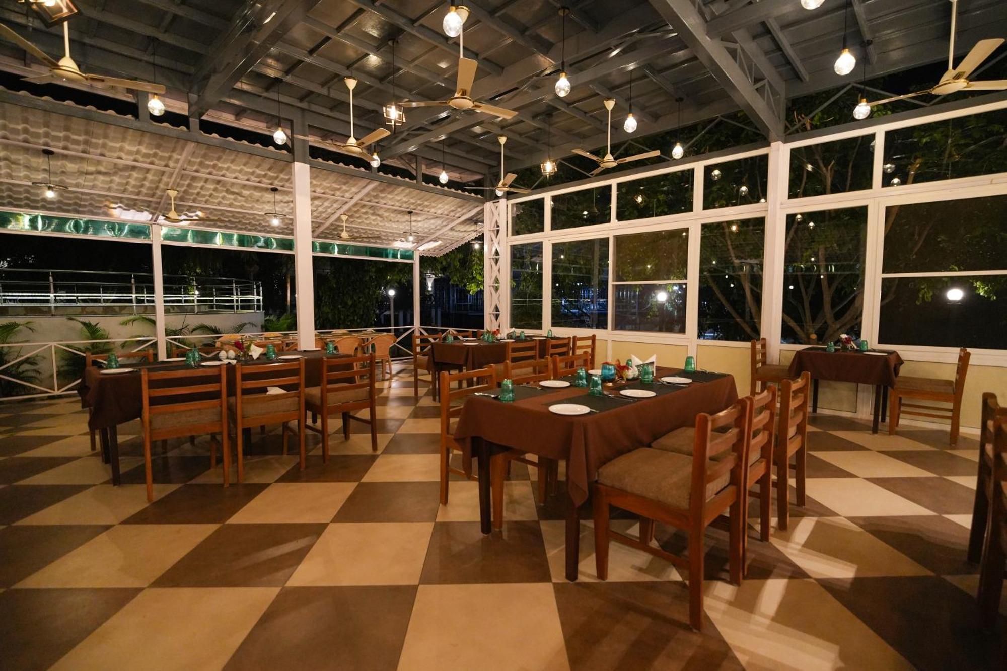 Mgm Whispering Wind'S Yelagiri Hotell Exteriör bild