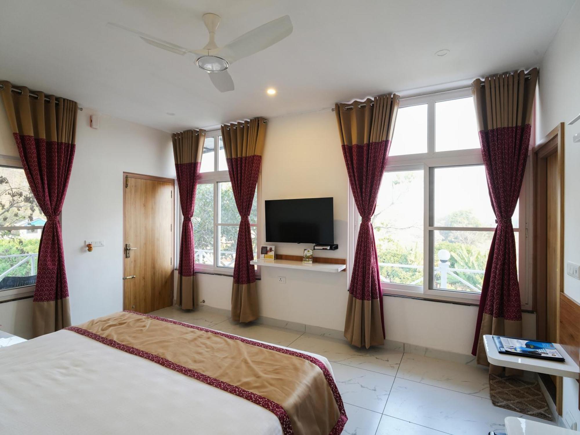Mgm Whispering Wind'S Yelagiri Hotell Exteriör bild