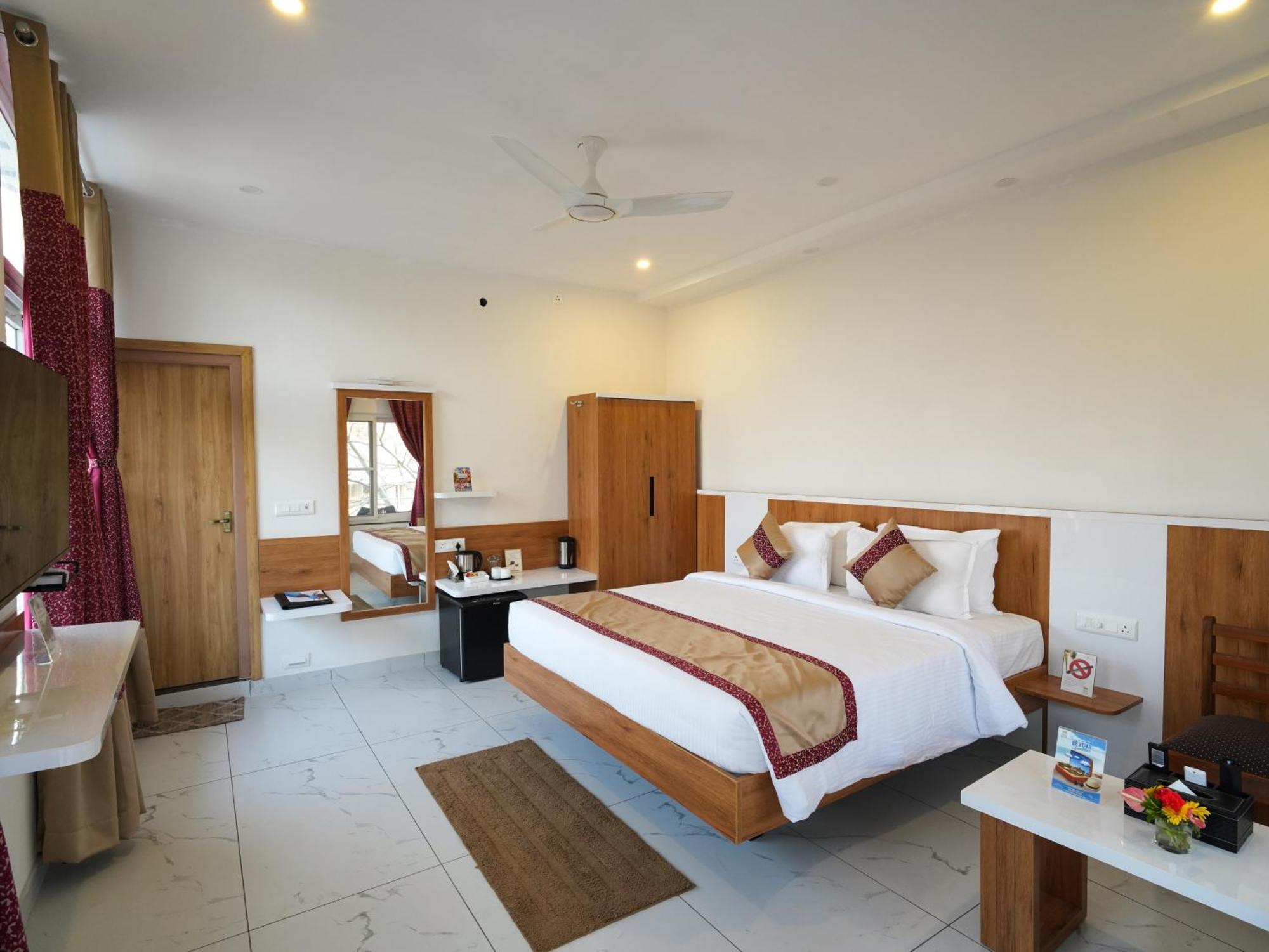 Mgm Whispering Wind'S Yelagiri Hotell Exteriör bild
